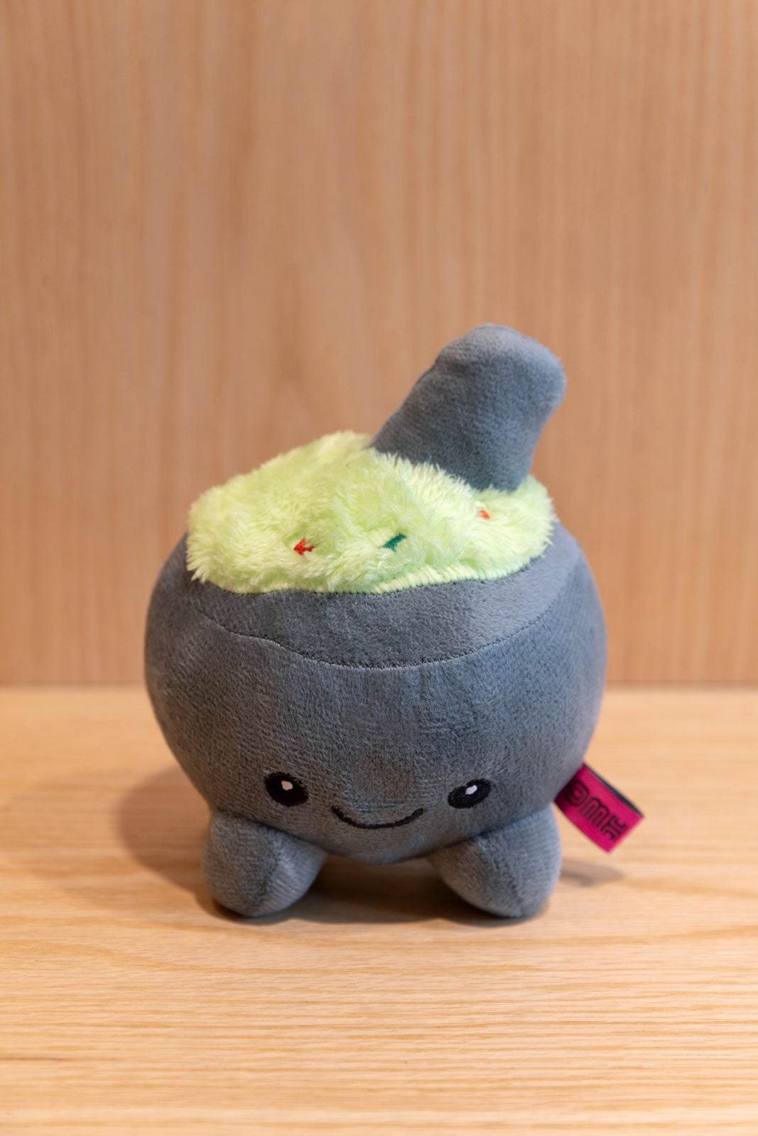 Peluche molcajete con guacamole