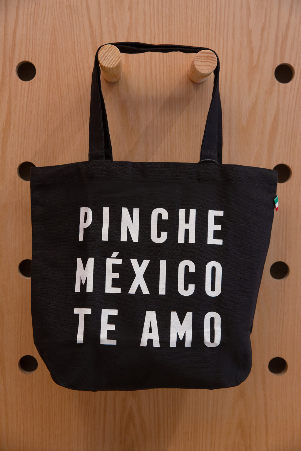 Tote Pinche México te amo
